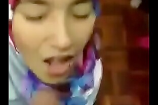 Hijabi FWB Sucking me And Very Like Taste of My Cum