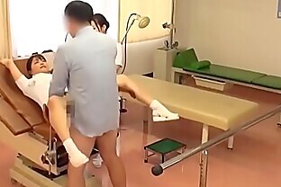 Японская медсестра сдала экзамены и трахнулась