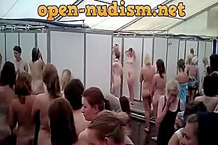 !!! mass Group showers with many nudist women are sexy 0 755